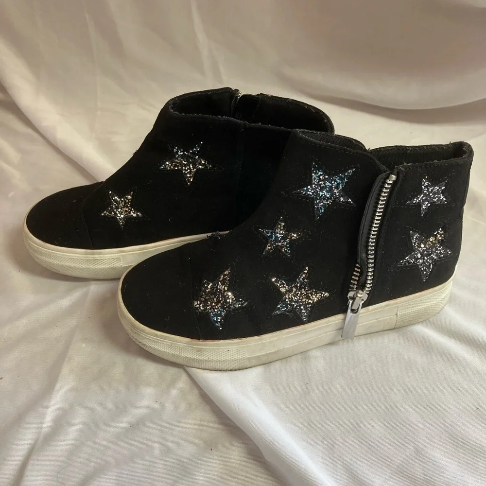 Kidpik Non-Marking Sole Sneakers